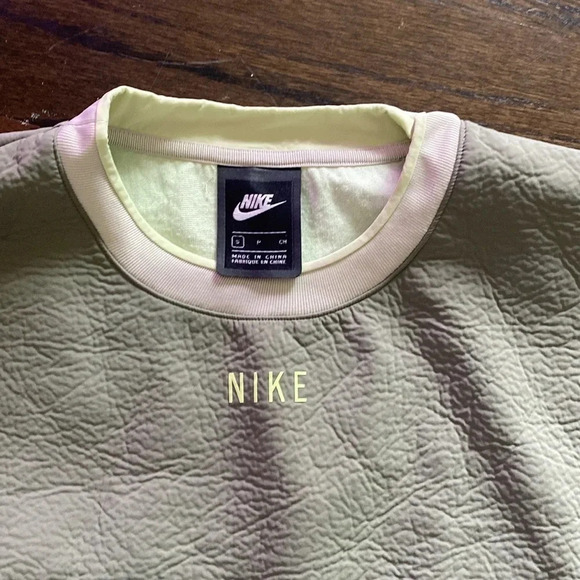 Nike Green Pullover - Picture 2 of 4